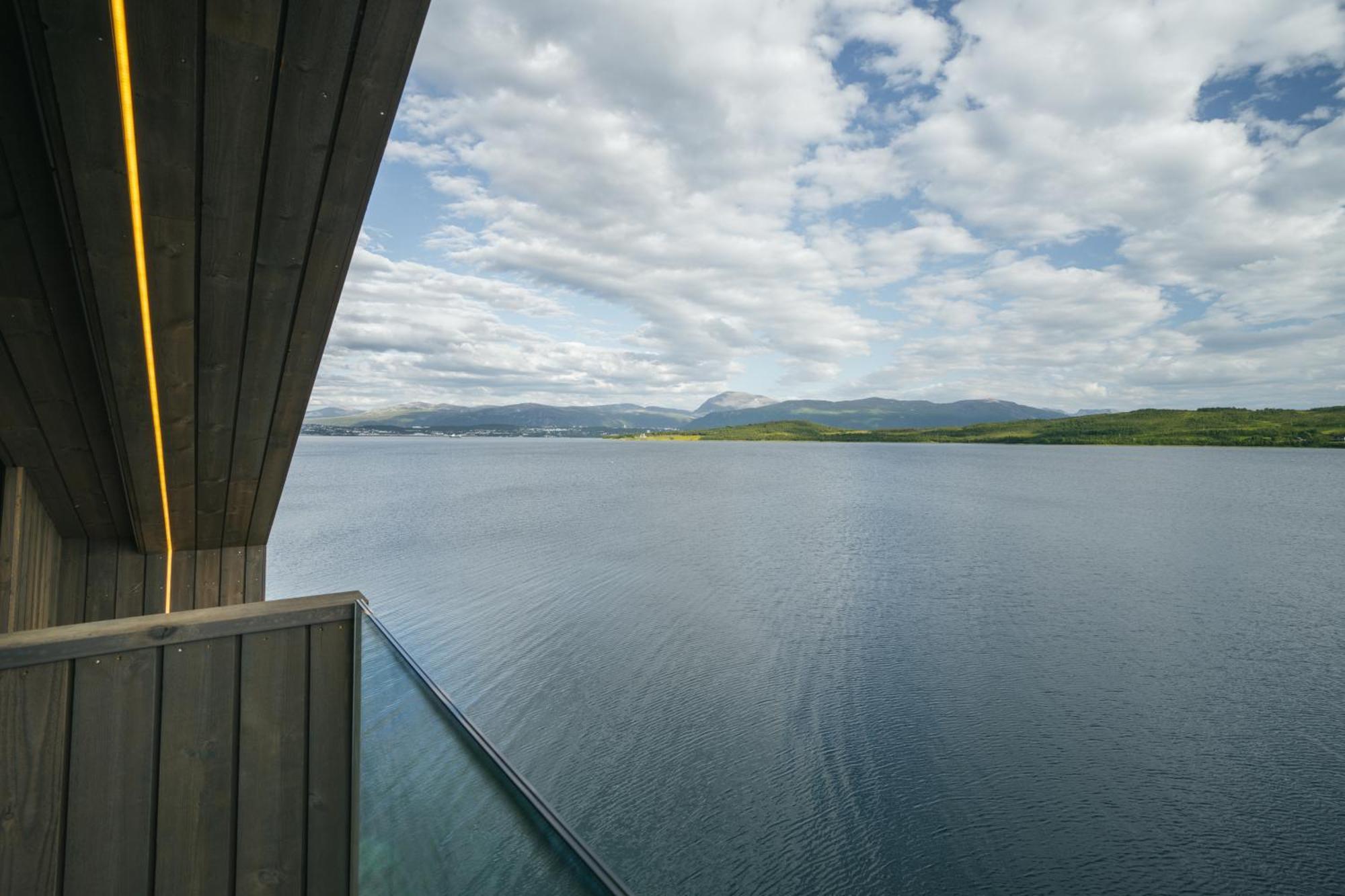 Steam Pier Apartment Kvaloya Екстериор снимка