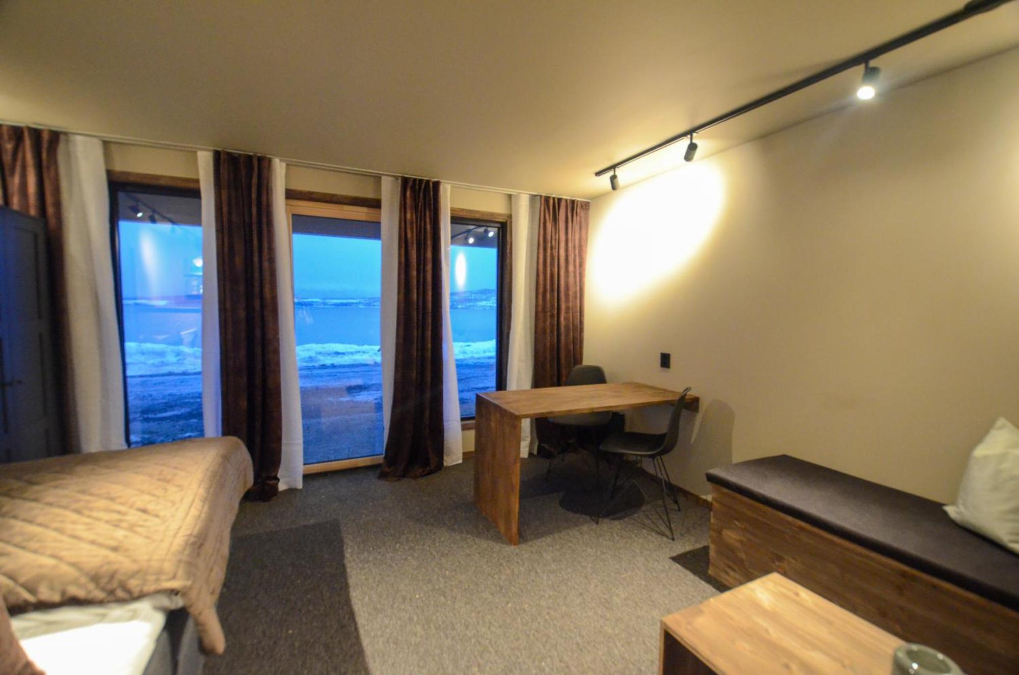 Steam Pier Apartment Kvaloya Стая снимка
